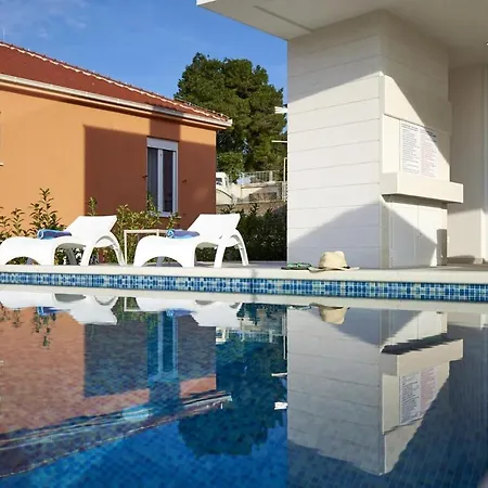 Luxury The One With Pool *