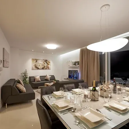 Luxury The One With Pool * טרוגיר
