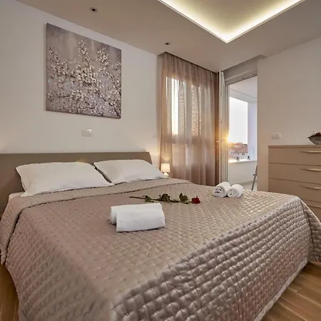 Appartamento Luxury The One With Pool Traù